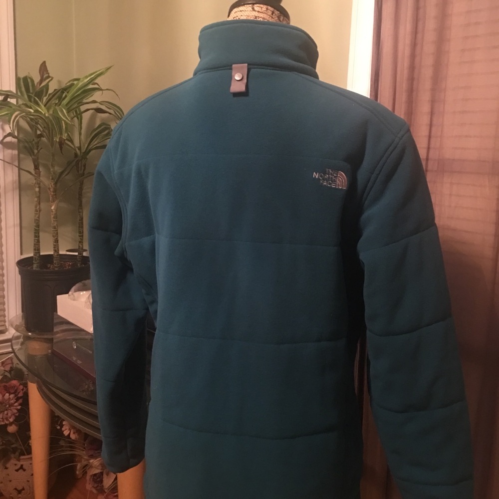 North Face Jacket 🧥 - Picture 3 of 6